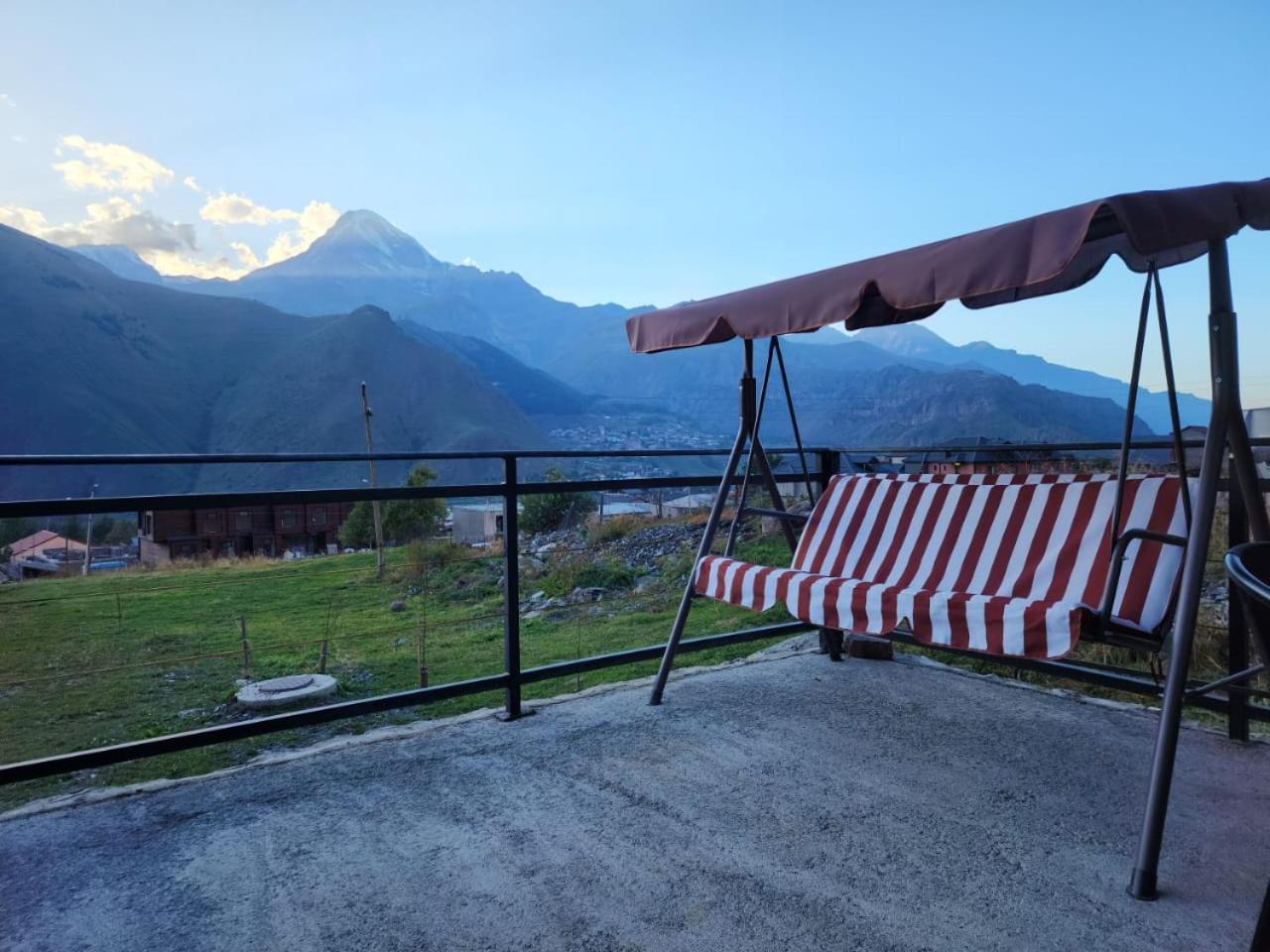 Kera Cottages Kazbegi Bagian luar foto