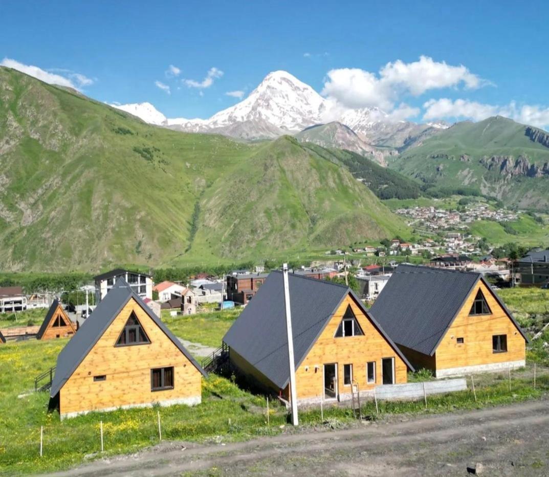 Kera Cottages Kazbegi Bagian luar foto